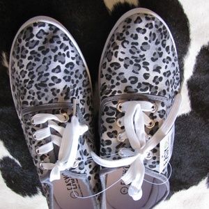 TWISTED LADIES IVORY & GRAY  SNEAKERS BRAND